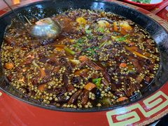 -烧哥美蛙肥肠鱼火锅·十五年社区店
