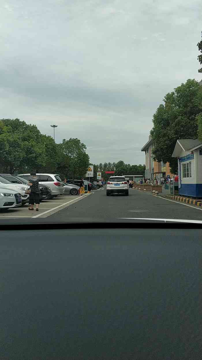 湖州服务区停车场-"[微笑][微笑][微笑]湖州管辖着德清,.