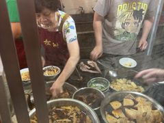 -松树干拌面店