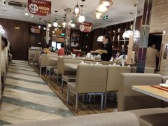 大堂-粤仔湾砂锅粥(滨湖万达店)