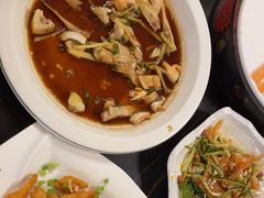 -醉美东江·三文鱼·烧鸡公