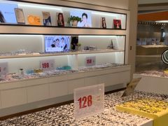 -J-Optical佳视明眼镜·蔡司视觉(青岛金茂览秀城店)