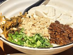 -蜗牛的家旅行主题云南菜餐厅.小酒馆(护国寺店)