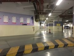 -百联中环购物广场-停车场