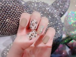 -Nail Me美甲美睫