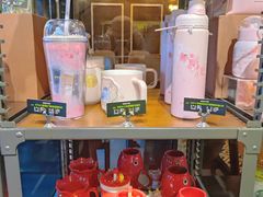 零售区-星巴克(杭州银泰城西一店)