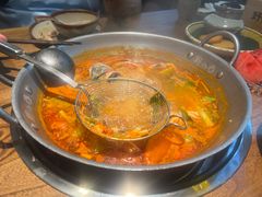 酸汤鱼锅-野山舂·贵州现舂酸汤火锅(鸿通城店)