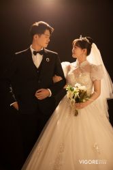 -雪中彩影婚纱摄影·微光艺术中心