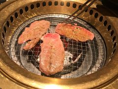 -山川小町·极番烧肉(新地假日广场店)