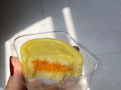 咸蛋黄绿豆糕-鲍师傅糕点(国金街店)