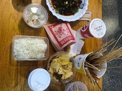 -八一路好吃街(雨田商务大厦店)