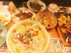 -爱啤精酿·民谣酒馆(滨江店)