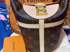 -LV路易威登(德基广场店)