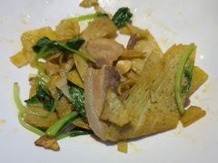 -黄泥岗·地道湖北菜(奥特莱斯店)