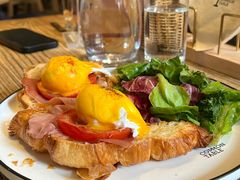 -Common Table · Brunch & Coffee