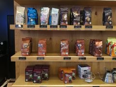 零售区-星巴克(南京鼓楼吾悦广场店)