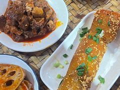 -爆炸头阿姨小四川正宗川味小吃(无任何分店)