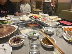 -海底捞火锅(曹安公路店)