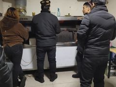 -劳动公园新疆人烤腰子