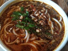 -云海肴·汽锅鸡·云南菜(天山百盛优客店)