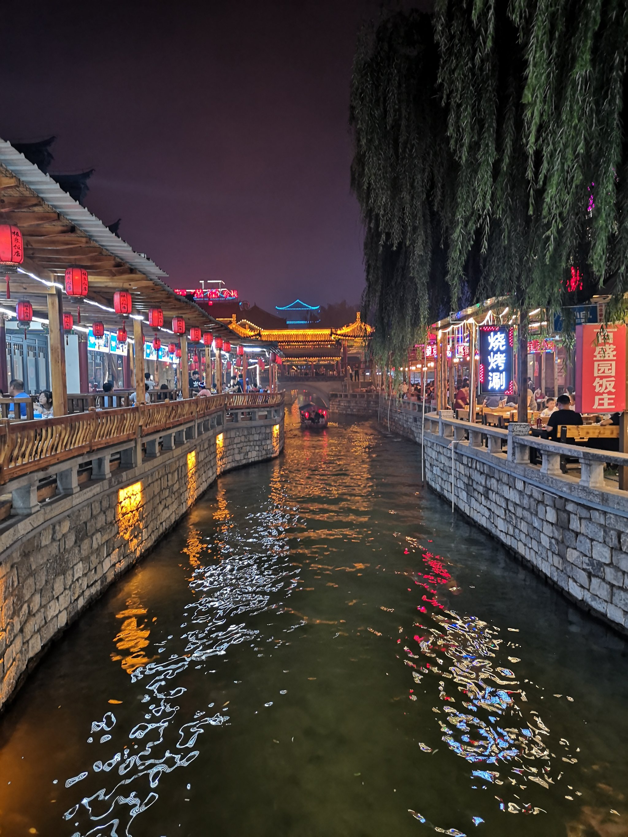 古镇夜景 真实图片