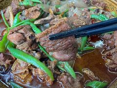 -一品红烧鸭特色川菜(三岔湖店)