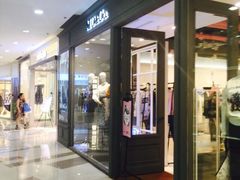 MO&Co-MO&Co.(龙之梦购物公园店)