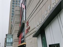 -王府井百货熙地港店