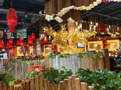 -老滇山寨•云南特色菜•地方菜•民族风情歌舞表演(金碧店)