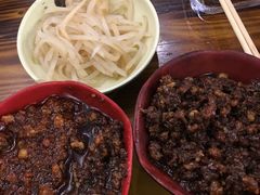 -丽虹云南过桥米线(兴工街店)