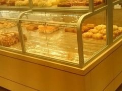 面包甜点陈列柜-好利来(十里河店)