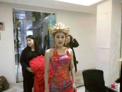 点击看大图 -王子宫殿婚纱摄影(环山路总店)