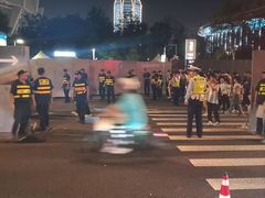 -全家便利店(漕溪北路七店)