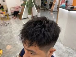 -V8潮牌·接发烫染连锁