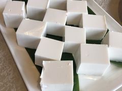 椰子糕-琼菜坊·无鸡不成宴·海南菜老爸茶糟粕醋(海口骑楼老街店)