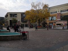 -泡泡玛特POPMART(蓝色港湾店)