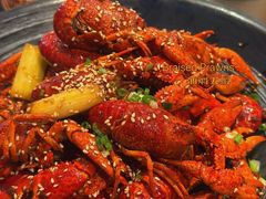 -肥肥虾庄·金牌油焖大虾(汉街SKP店)