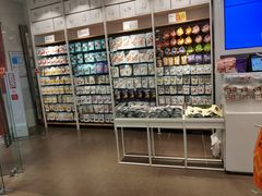 -名创优品(广东东莞东城万达2店)