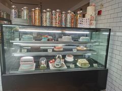 面包甜点陈列柜-昆山琶拉帝诗酒店·河畔咖啡厅Riverside Cafe