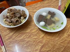 -松树干拌面店