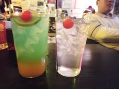 -Mx.cocktail bar