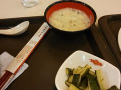 玉米羹+黄瓜小菜-大圆碗•T骨大排饭(天海店)