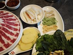 -德天肥牛海鲜火锅(城西银泰店)