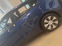 -TESLA 特斯拉(上海太古汇体验店)