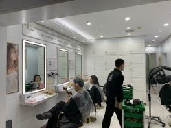 -镁连社·美联社