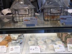 面包甜点陈列柜-喜茶(东莞汇一城店)