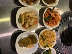 9种小菜-韩聚屋韩国烤肉餐厅(新北万达店)