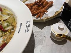 -渔语鱼新川菜Bistro(万象天地店)