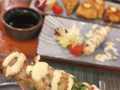 炭烤鸡肉串配酸奶黄瓜酱-帕歌西班牙餐厅paco tapas