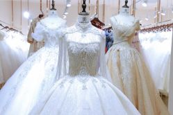 -Color卡诺婚纱礼服馆(南京严选店)